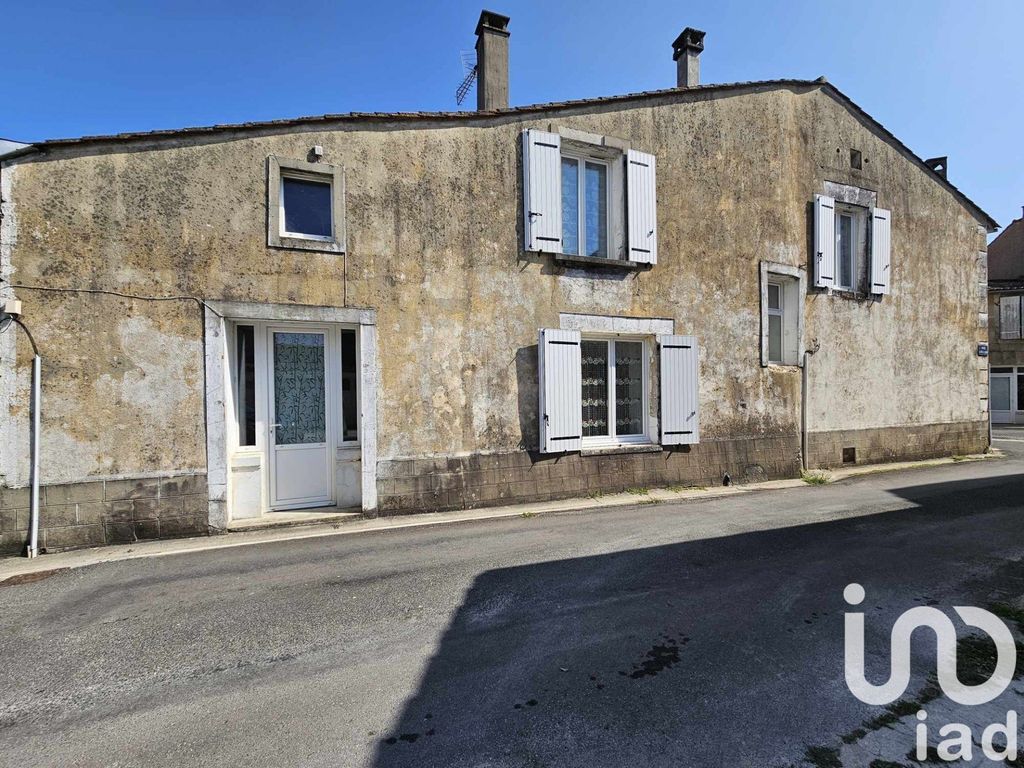 Achat maison à vendre 4 chambres 154 m² - Aigre