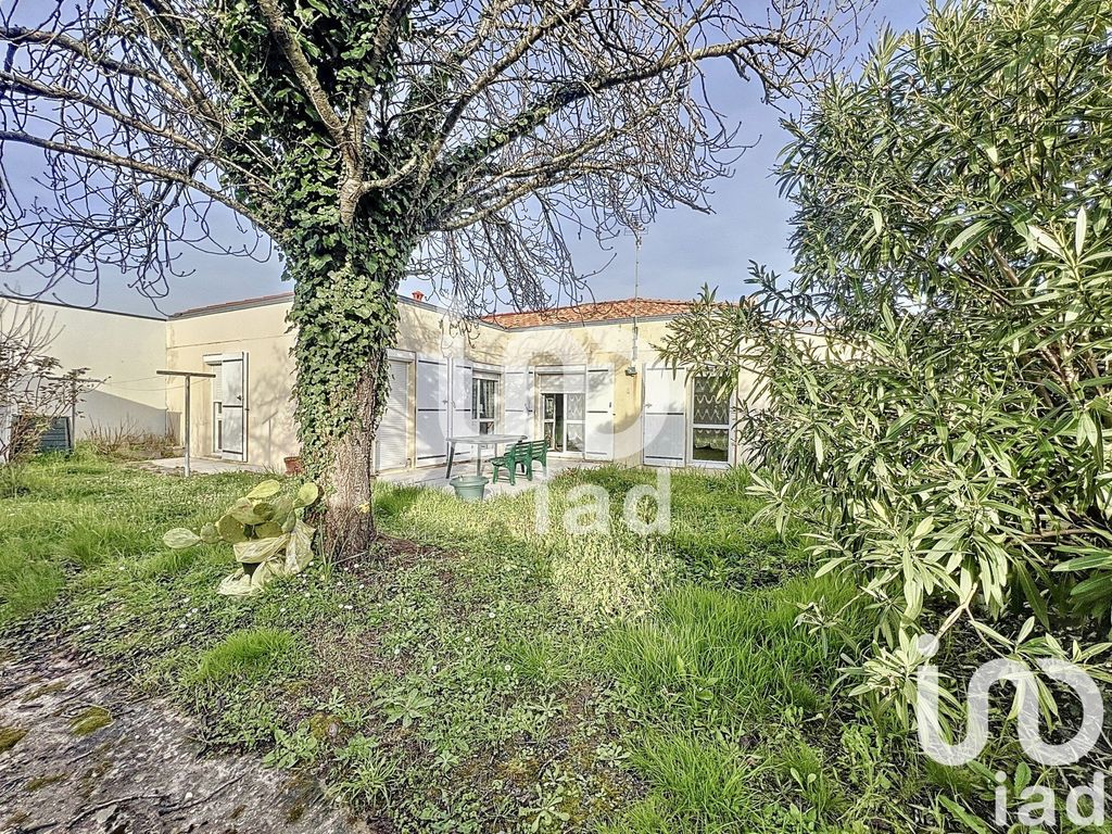 Achat maison à vendre 2 chambres 83 m² - La Rochelle