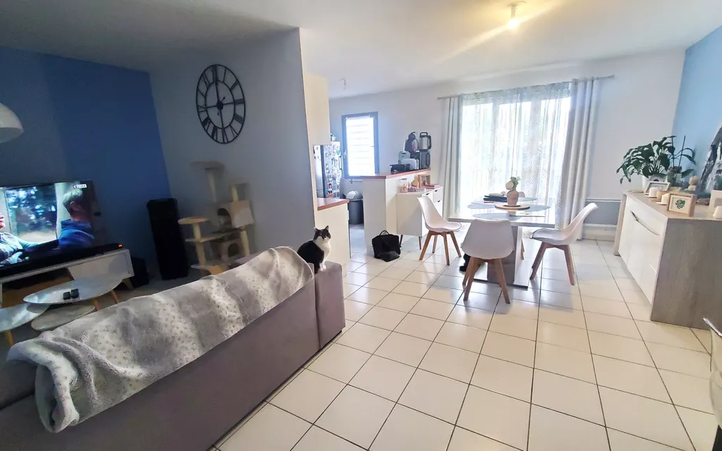 Achat appartement à vendre 4 pièces 76 m² - Saint-Sardos