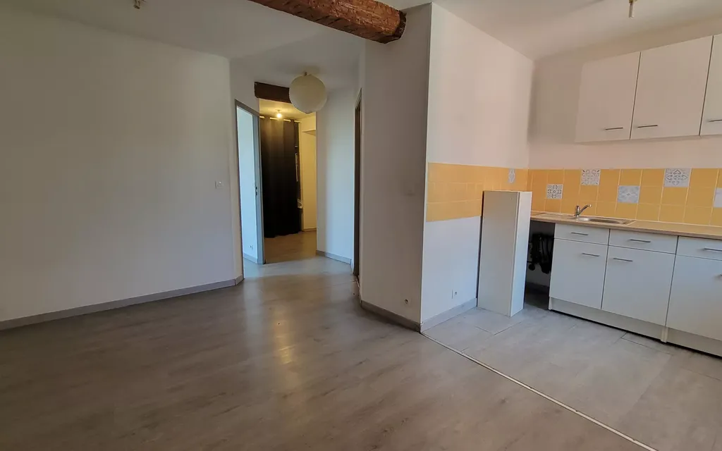 Achat appartement à vendre 2 pièces 32 m² - Laragne-Montéglin