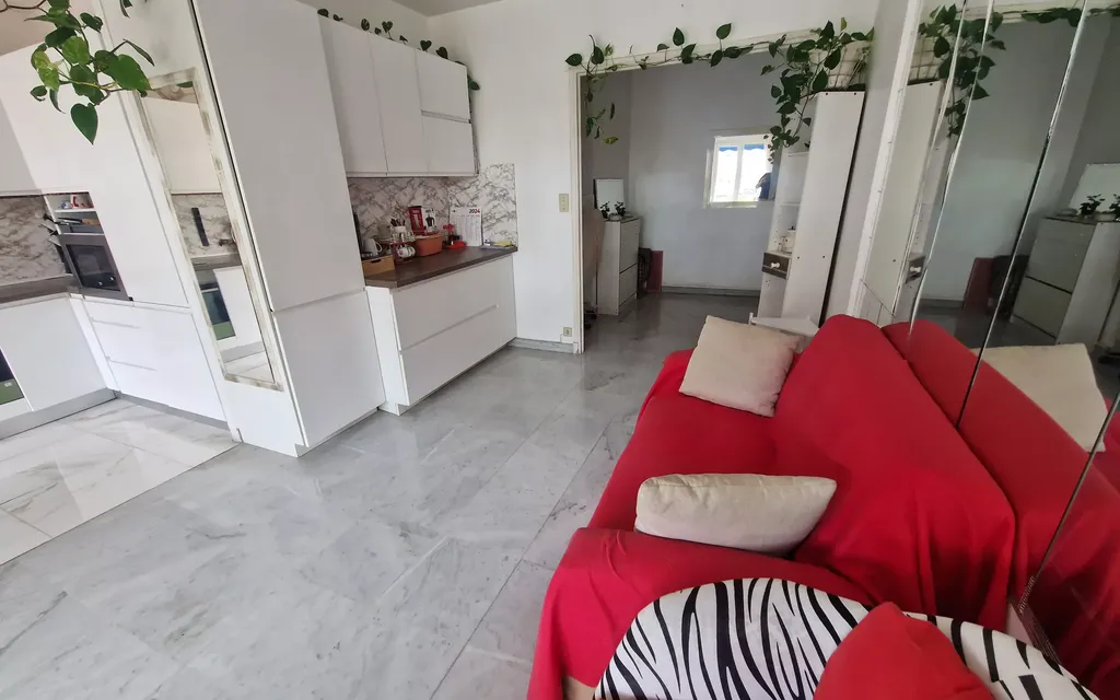 Achat appartement à vendre 2 pièces 59 m² - Nice