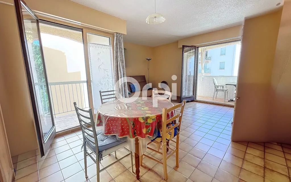 Achat appartement à vendre 2 pièces 46 m² - Saint-Raphaël