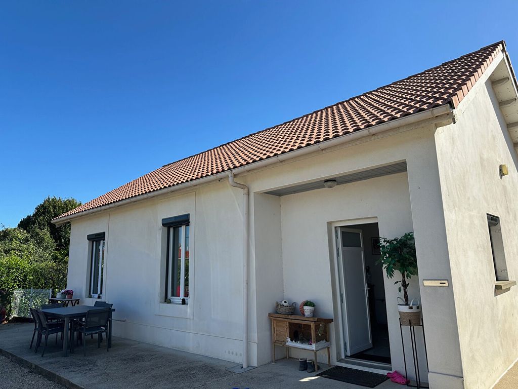 Achat maison à vendre 3 chambres 72 m² - Breuil-Magné