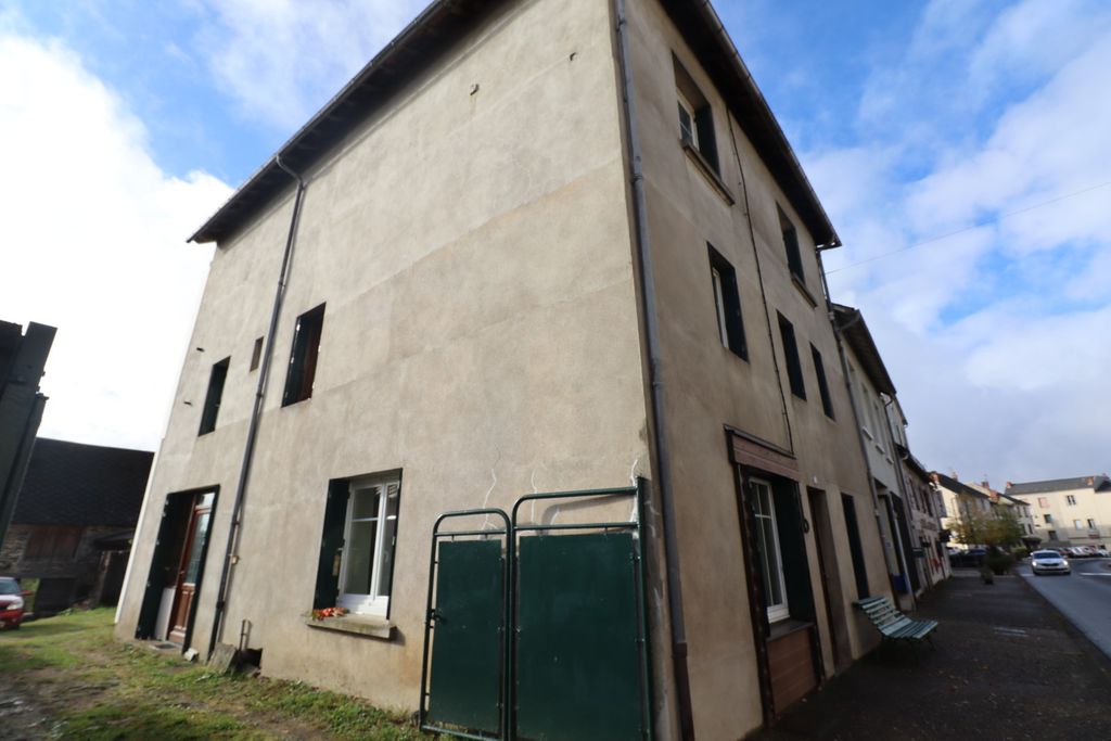 Achat maison à vendre 3 chambres 135 m² - Bourg-Lastic