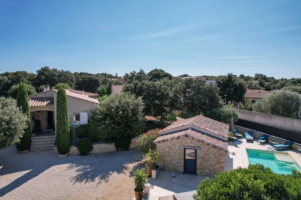 Achat maison à vendre 5 chambres 209 m² - Uzès