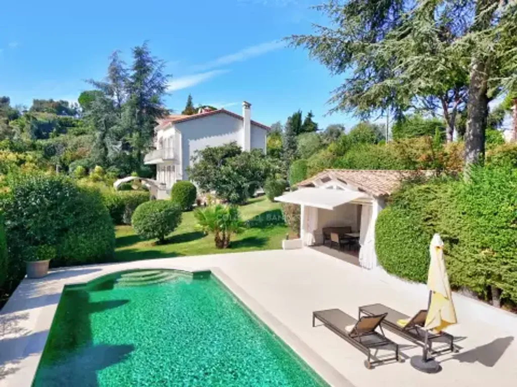 Achat maison à vendre 5 chambres 300 m² - Mougins