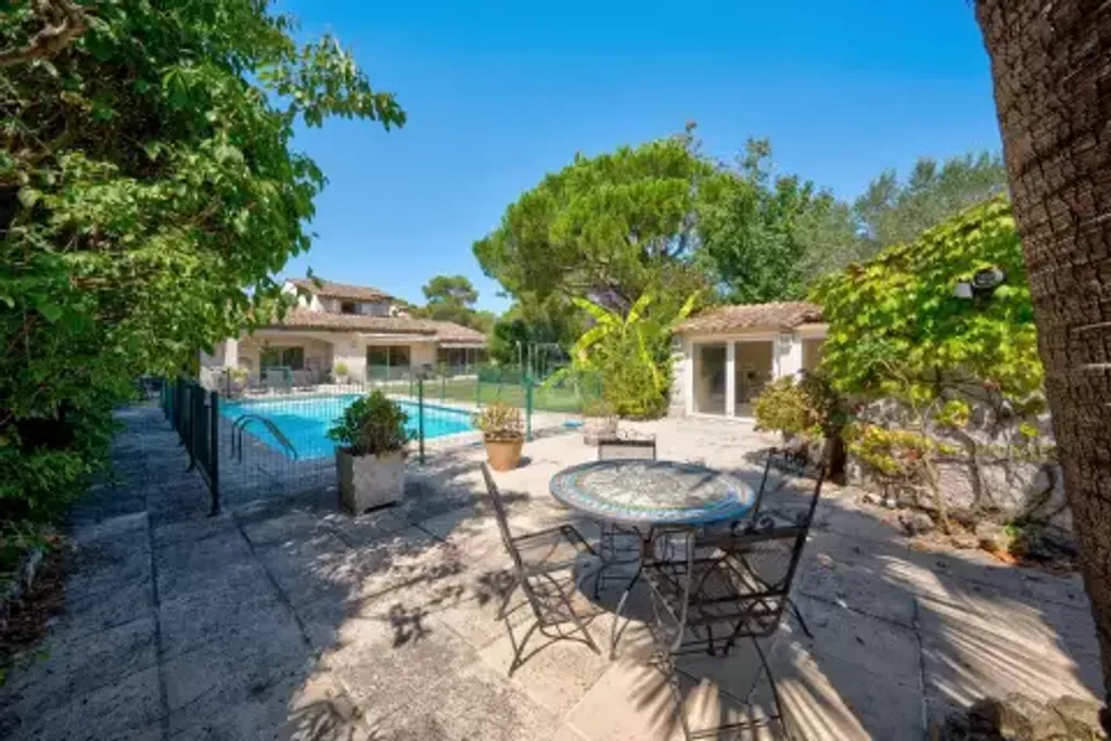 Achat maison à vendre 5 chambres 345 m² - Mougins