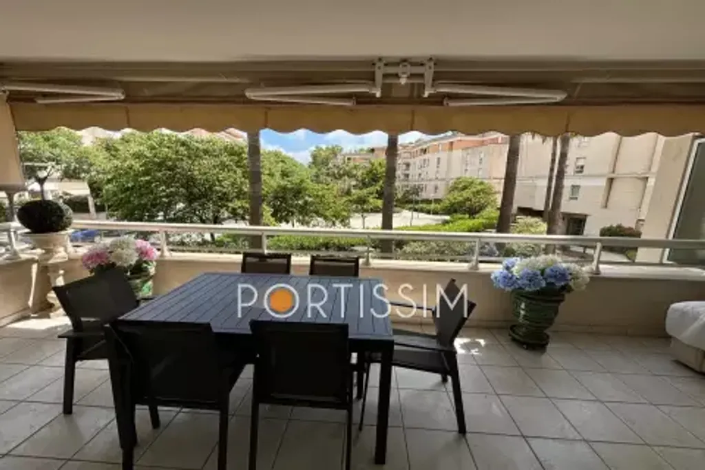 Achat appartement à vendre 3 pièces 80 m² - Cagnes-sur-Mer