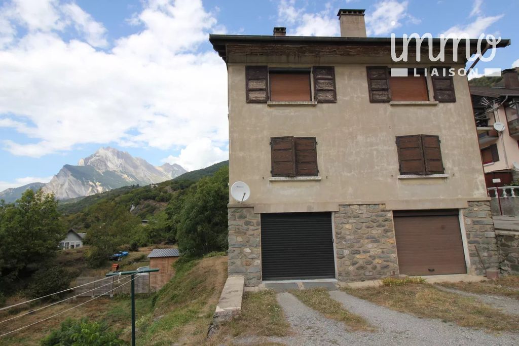 Achat appartement à vendre 4 pièces 90 m² - Saint-Michel-de-Maurienne