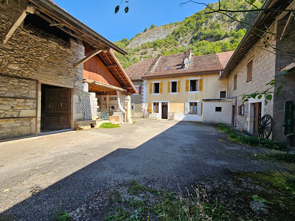 Achat maison à vendre 2 chambres 79 m² - La Balme