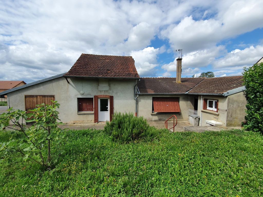 Achat maison à vendre 2 chambres 72 m² - Montpont-en-Bresse