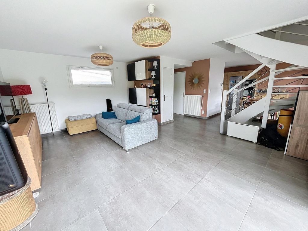 Achat maison à vendre 3 chambres 93 m² - Mérignac