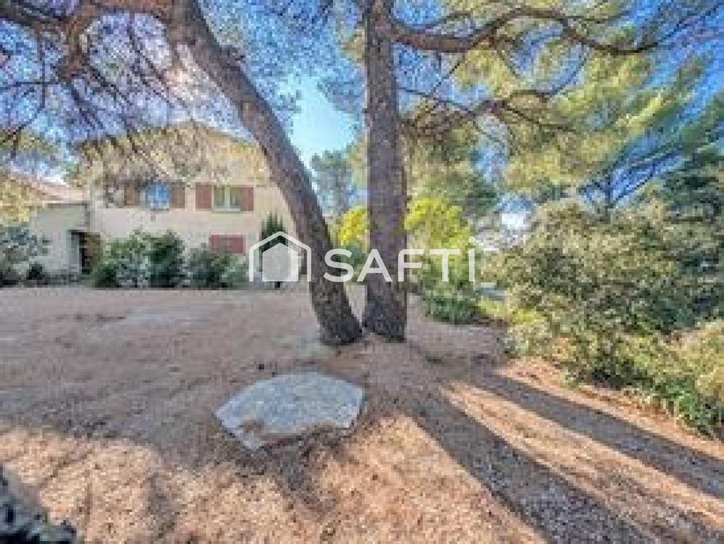 Achat maison à vendre 3 chambres 146 m² - Saint-Rémy-de-Provence