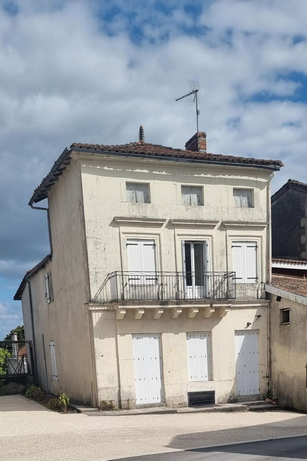 Achat maison à vendre 5 chambres 133 m² - Brossac