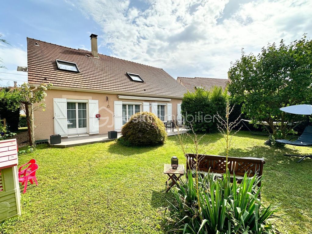 Achat maison à vendre 6 chambres 165 m² - Mennecy