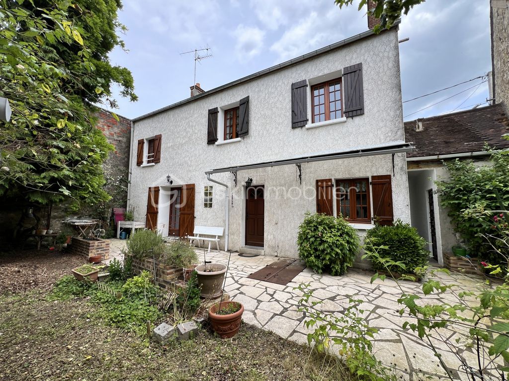 Achat maison à vendre 3 chambres 117 m² - Champagne-sur-Seine