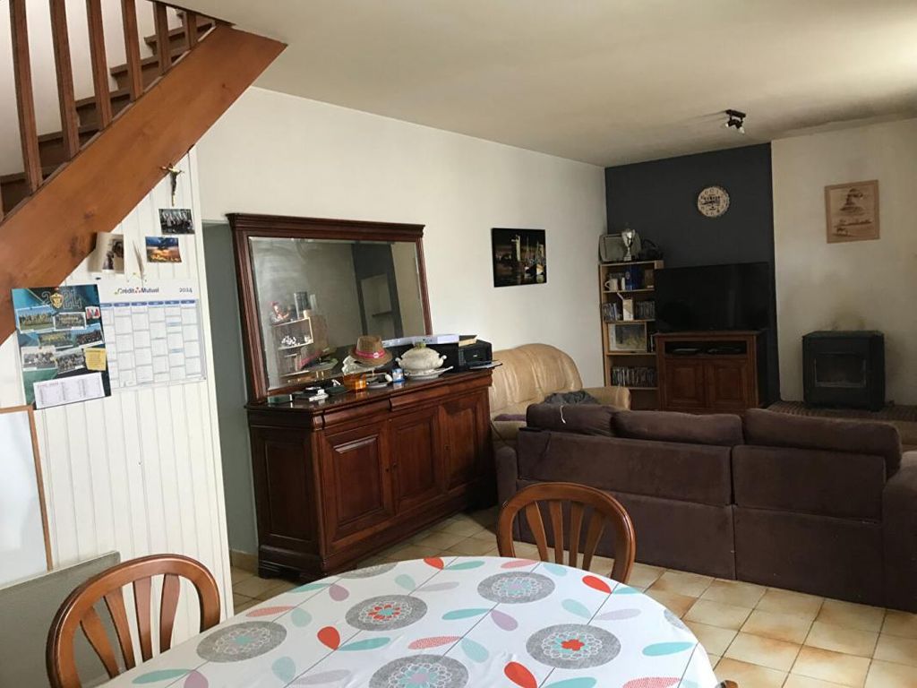 Achat maison à vendre 2 chambres 75 m² - Saint-Amand-sur-Sèvre