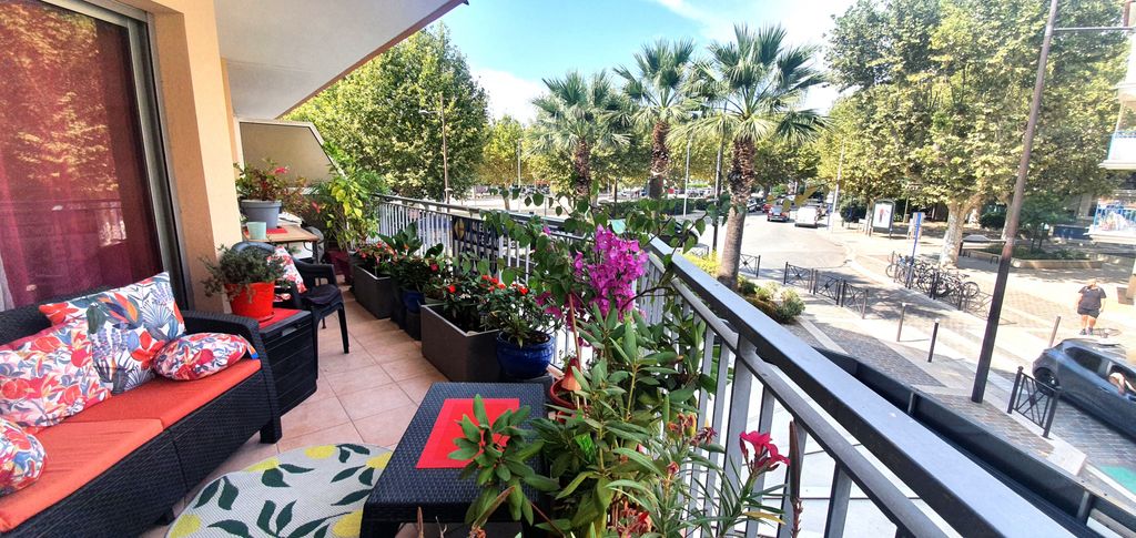 Achat appartement à vendre 2 pièces 44 m² - Sainte-Maxime