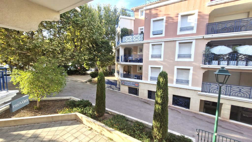 Achat appartement à vendre 3 pièces 56 m² - Sainte-Maxime