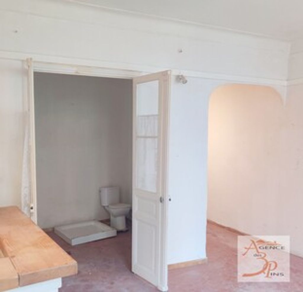 Achat studio à vendre 33 m² - Collobrières