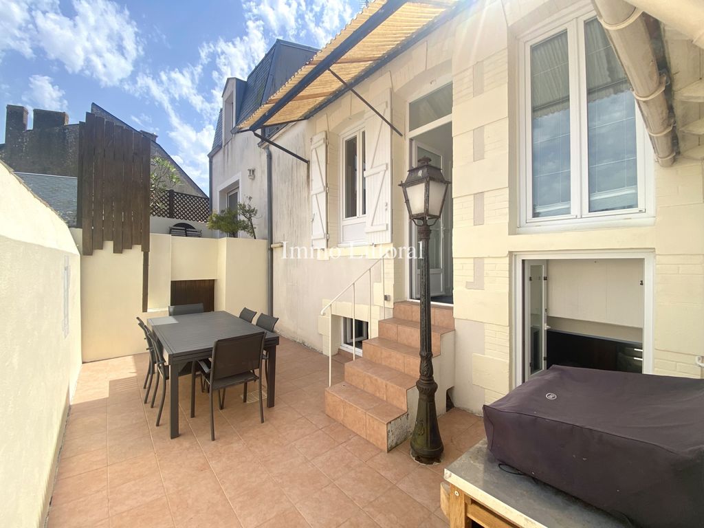 Achat maison à vendre 4 chambres 170 m² - Les Sables-d'Olonne