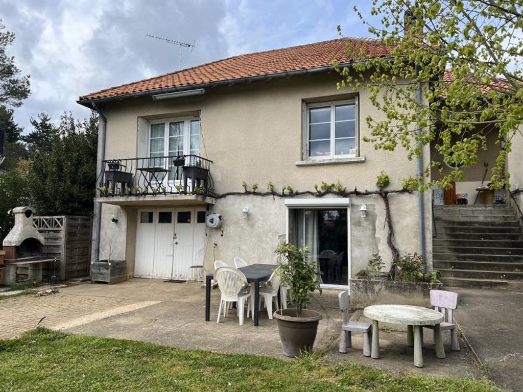 Achat maison à vendre 4 chambres 200 m² - Saint-Julien-l'Ars