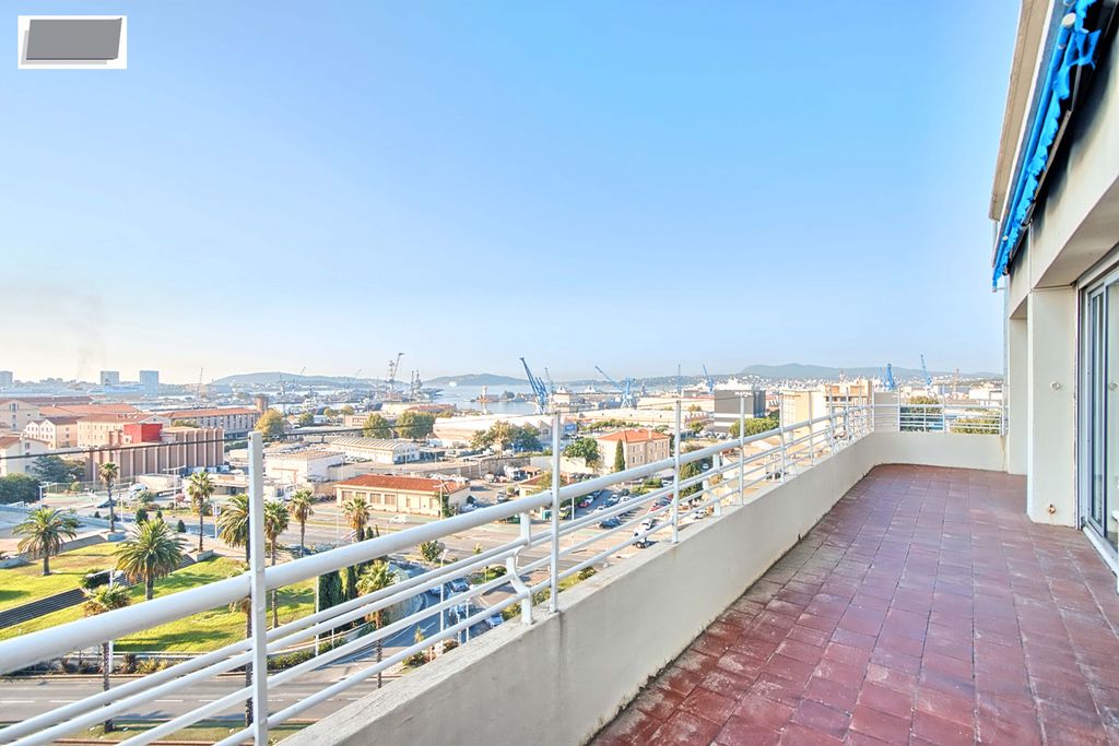 Achat appartement à vendre 5 pièces 94 m² - Toulon