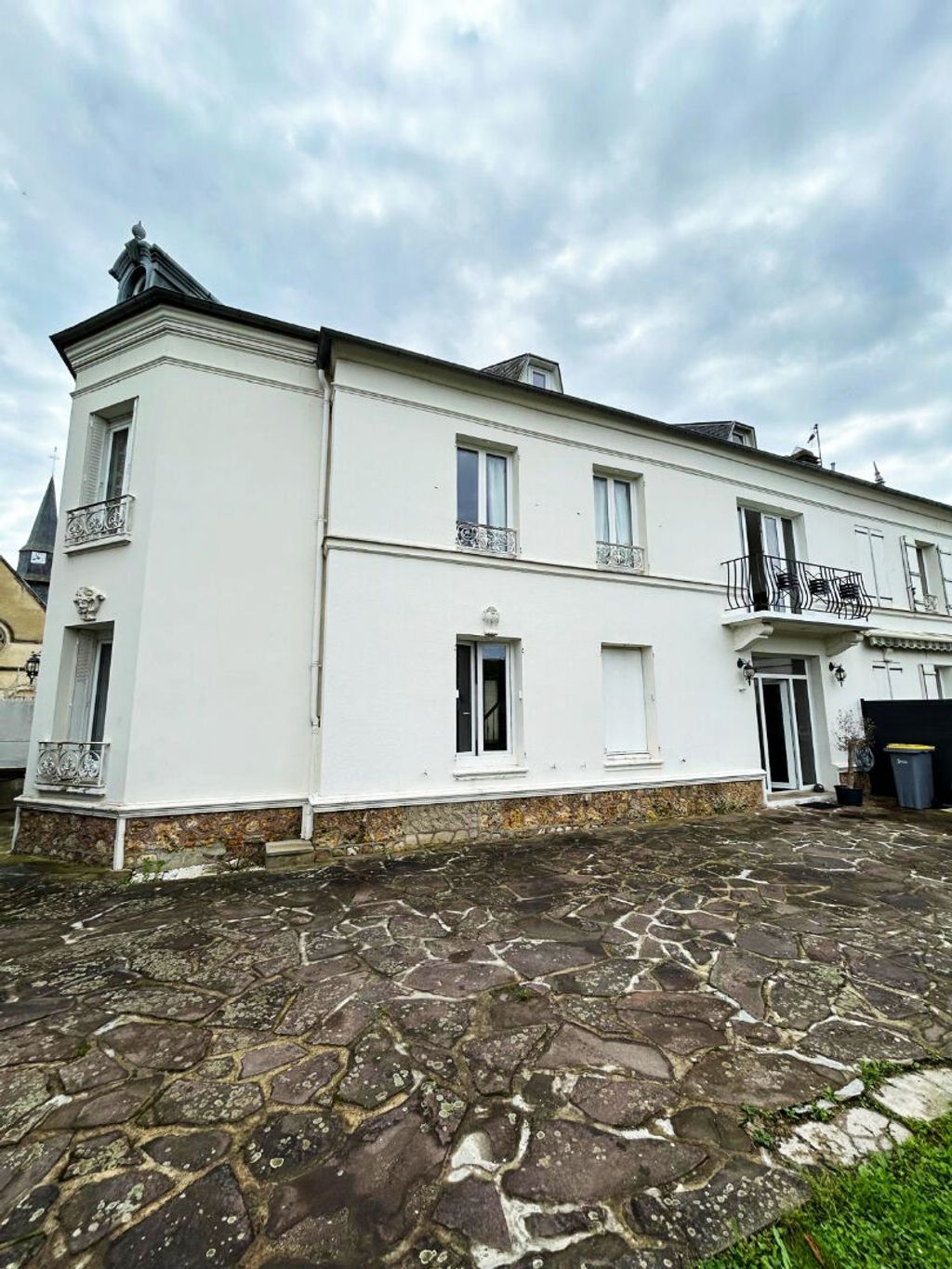 Achat maison à vendre 4 chambres 153 m² - Villeneuve-les-Sablons