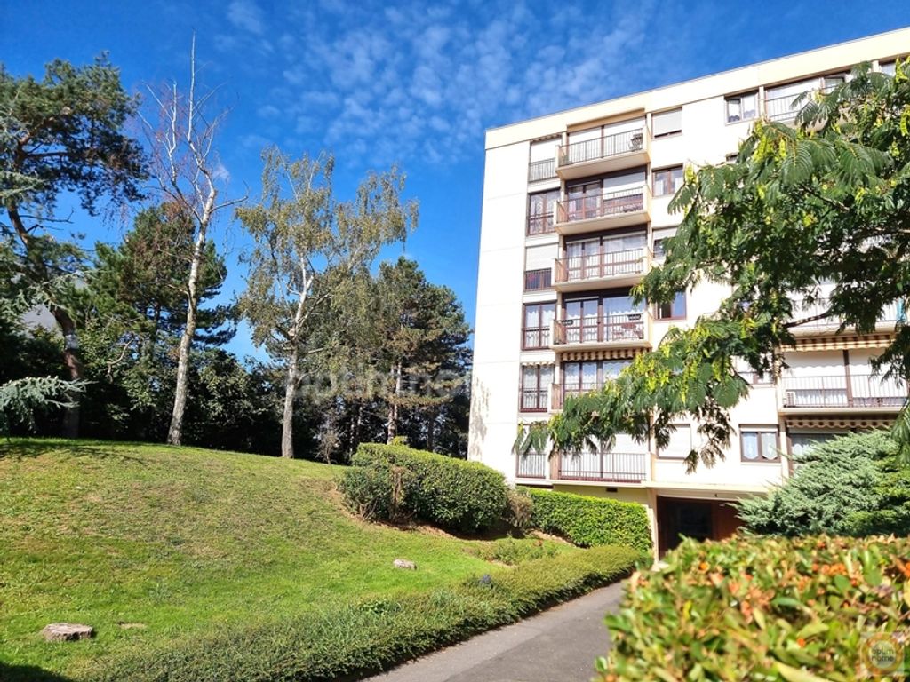 Achat appartement à vendre 2 pièces 48 m² - Ris-Orangis