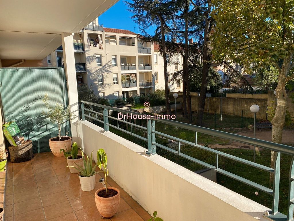 Achat appartement à vendre 3 pièces 64 m² - Saint-Fons