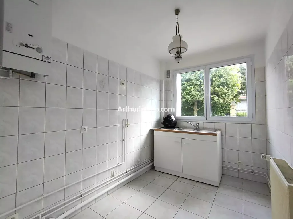 Achat appartement à vendre 2 pièces 40 m² - Sucy-en-Brie