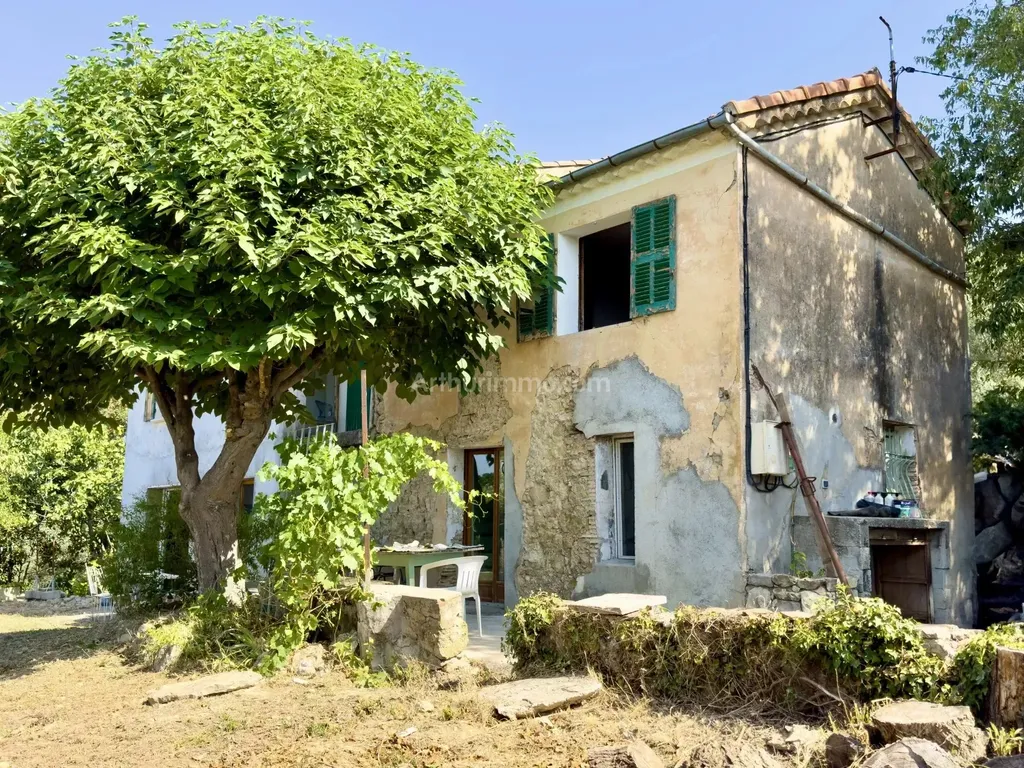 Achat maison à vendre 5 chambres 221 m² - Draguignan