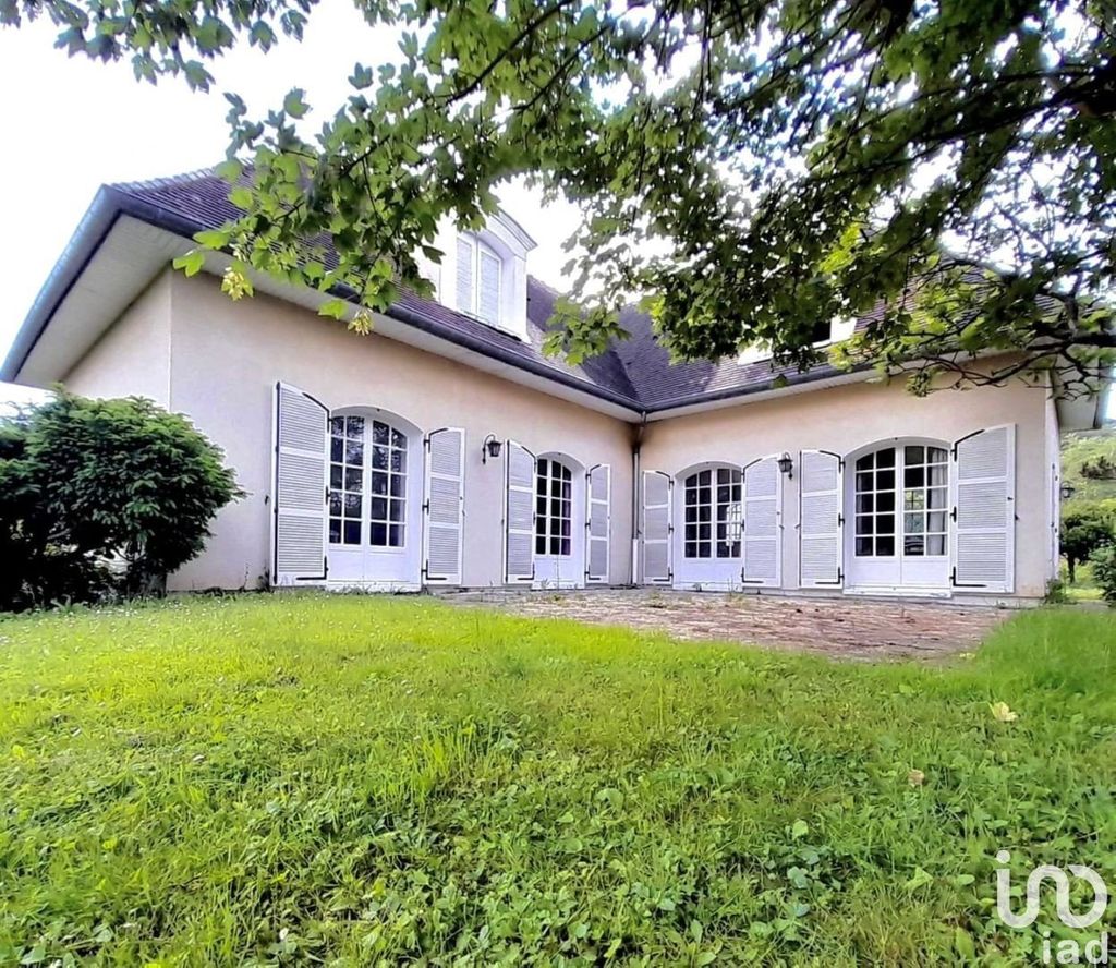 Achat maison à vendre 5 chambres 190 m² - Saint-Julien-du-Sault