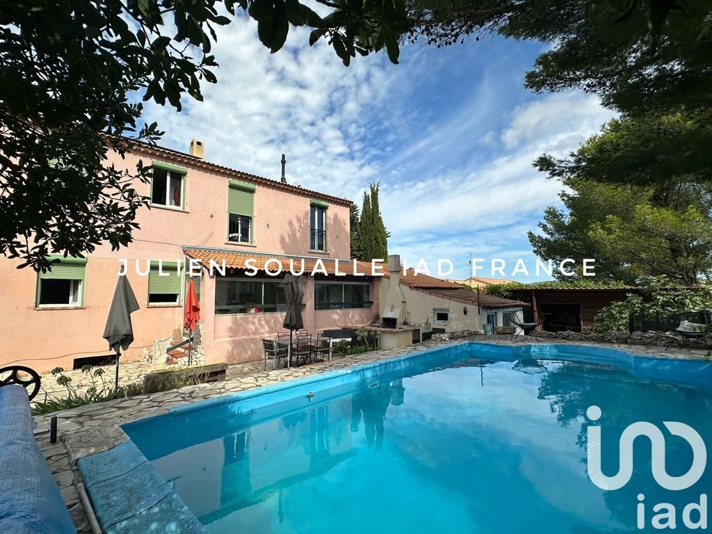 Achat maison à vendre 6 chambres 179 m² - Carnoux-en-Provence