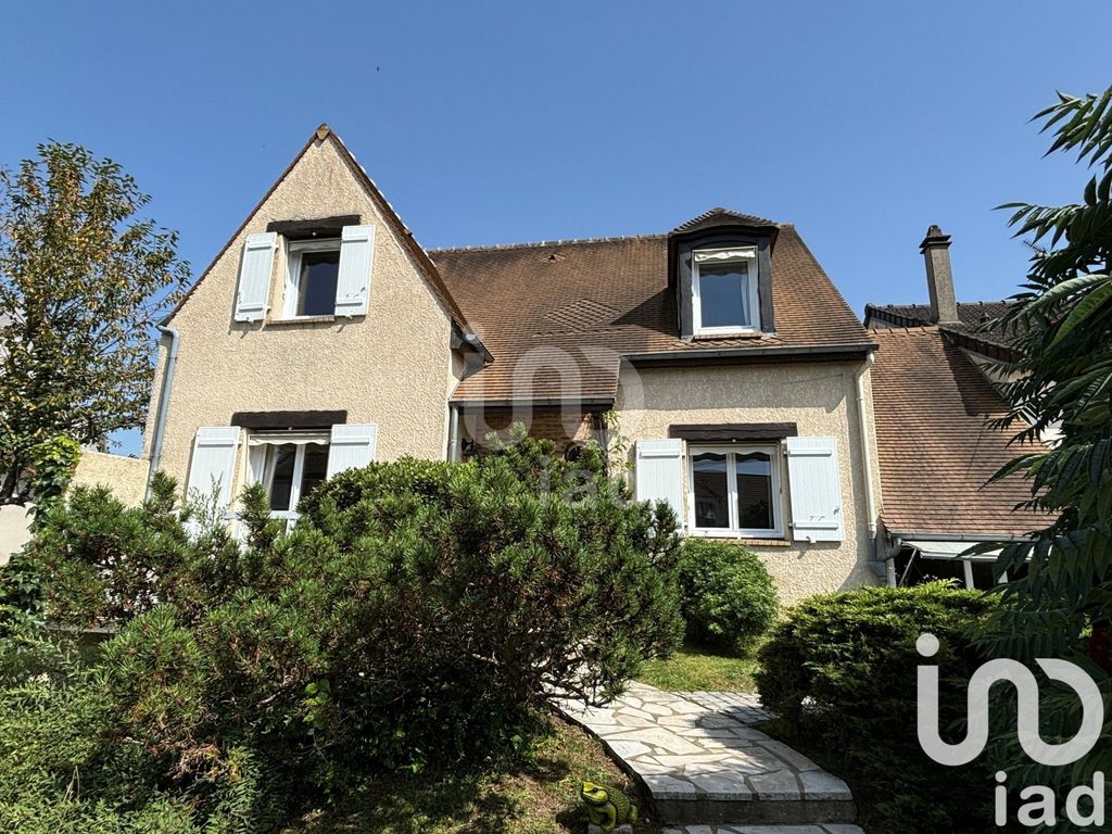 Achat maison à vendre 4 chambres 154 m² - Quincy-sous-Sénart