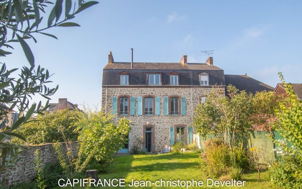 Achat maison à vendre 6 chambres 245 m² - Mayenne