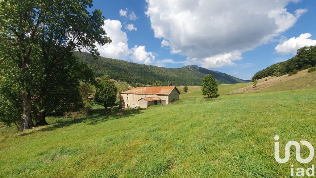 Achat maison à vendre 4 chambres 154 m² - La Chapelle-en-Vercors