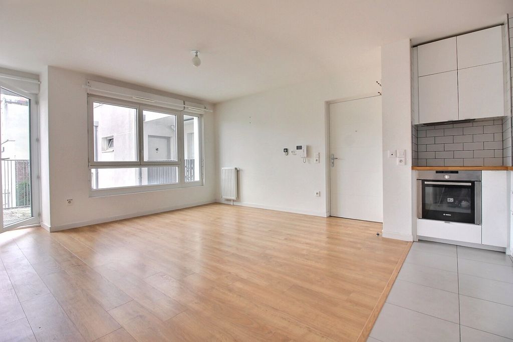 Achat appartement à vendre 3 pièces 63 m² - Saint-Ouen