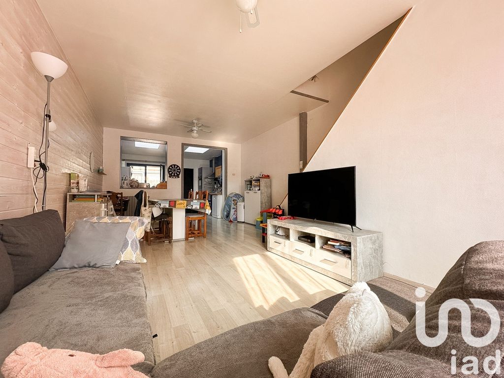 Achat maison à vendre 4 chambres 108 m² - Saint-Quentin