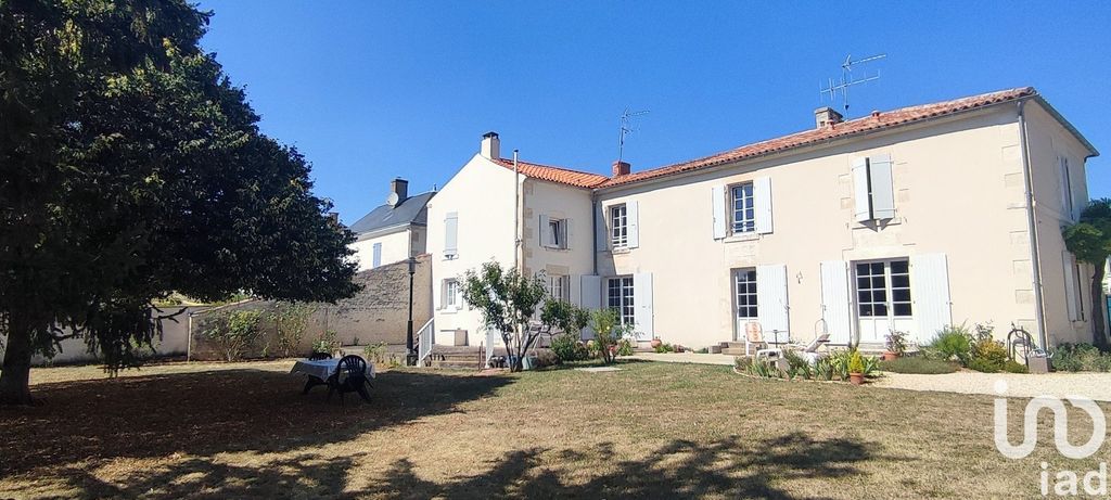 Achat maison à vendre 5 chambres 218 m² - Doix-les-Fontaines