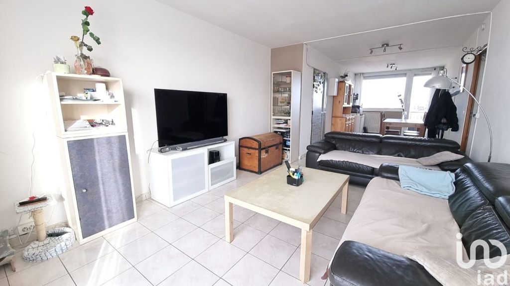 Achat appartement à vendre 4 pièces 80 m² - Saint-Priest