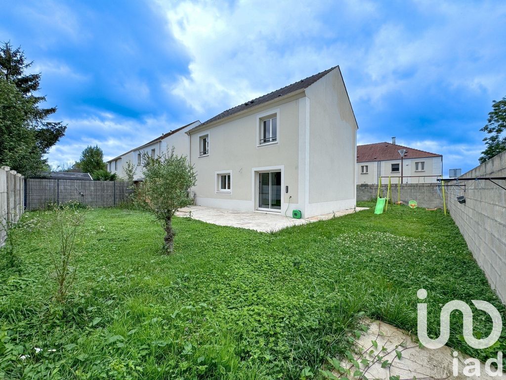 Achat maison à vendre 4 chambres 109 m² - Neufmoutiers-en-Brie