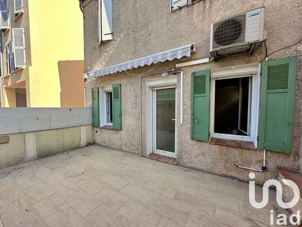 Achat appartement à vendre 3 pièces 53 m² - Roquebrune-sur-Argens