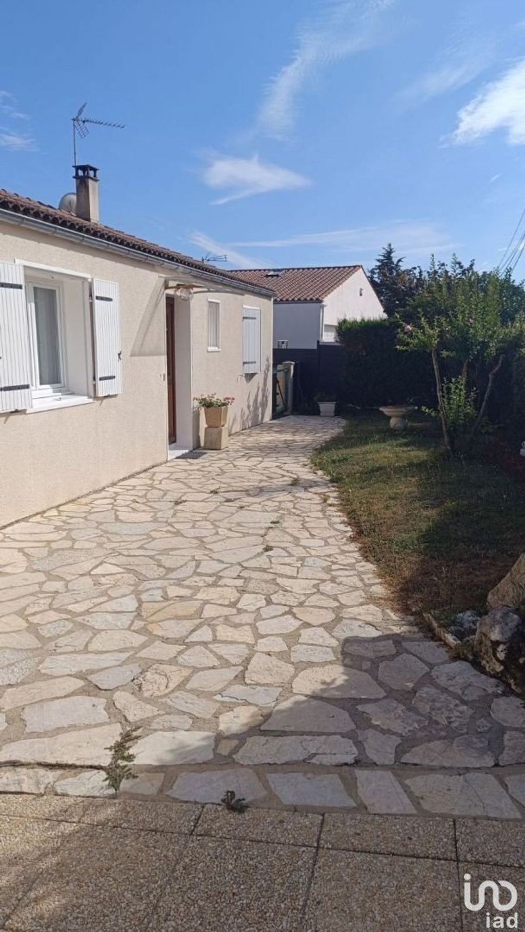 Achat maison à vendre 2 chambres 87 m² - Royan