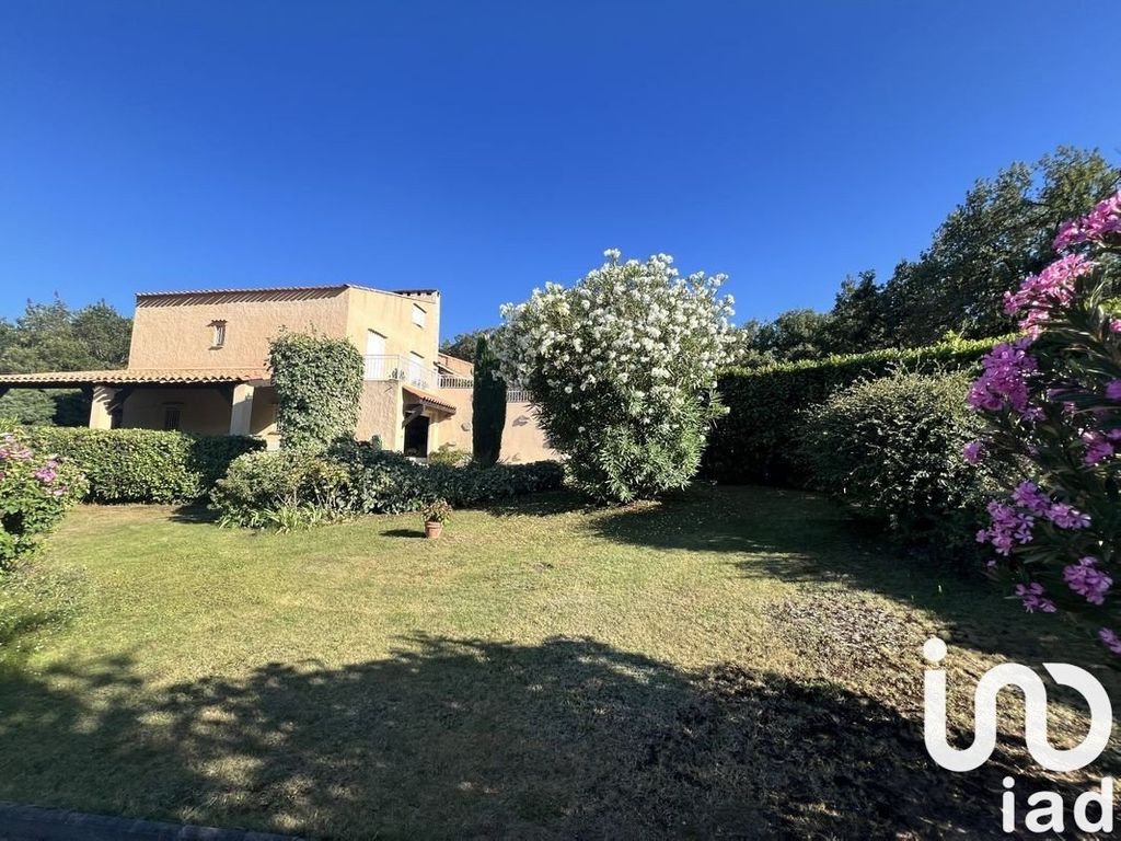 Achat maison à vendre 4 chambres 175 m² - Châteauneuf-le-Rouge