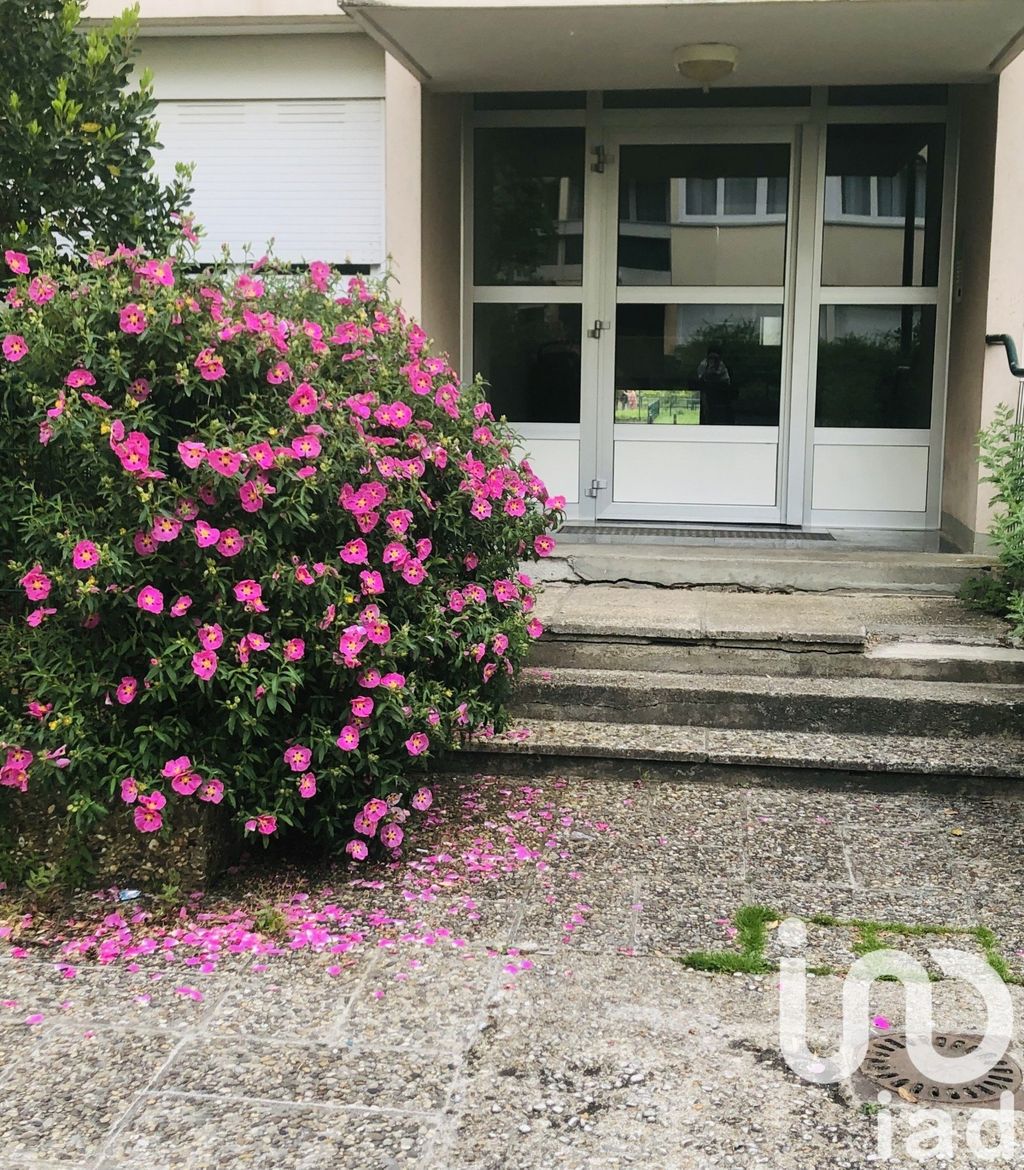 Achat appartement à vendre 2 pièces 47 m² - Les Ulis