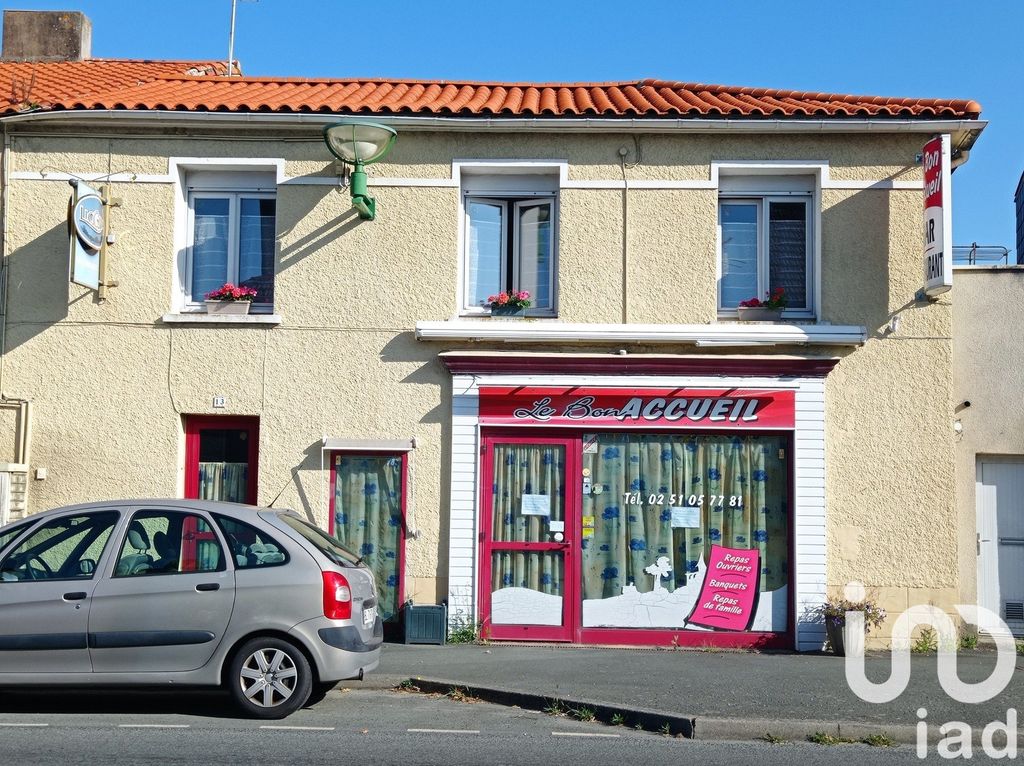 Achat appartement à vendre 5 pièces 468 m² - La Chaize-le-Vicomte