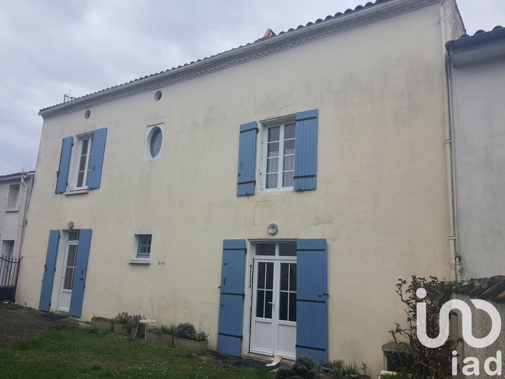 Achat maison à vendre 5 chambres 149 m² - Loulay