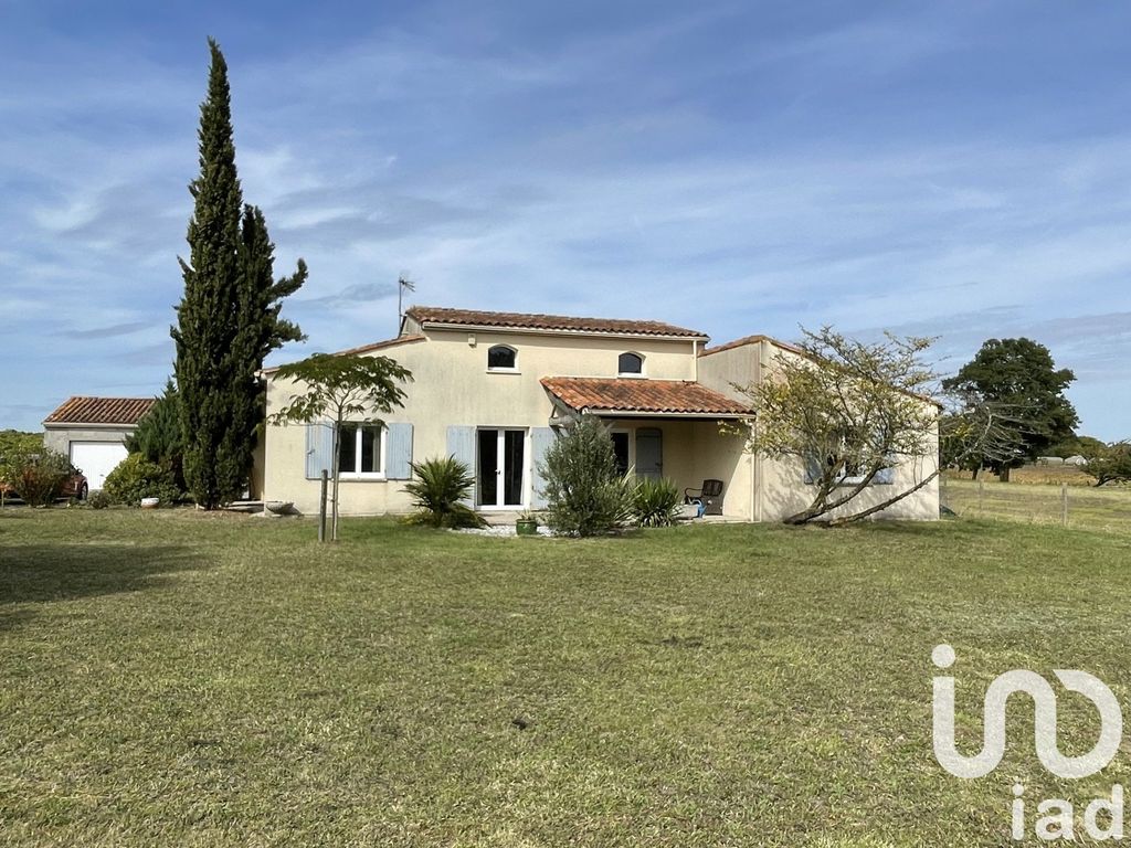 Achat maison à vendre 4 chambres 158 m² - Jarnac-Champagne