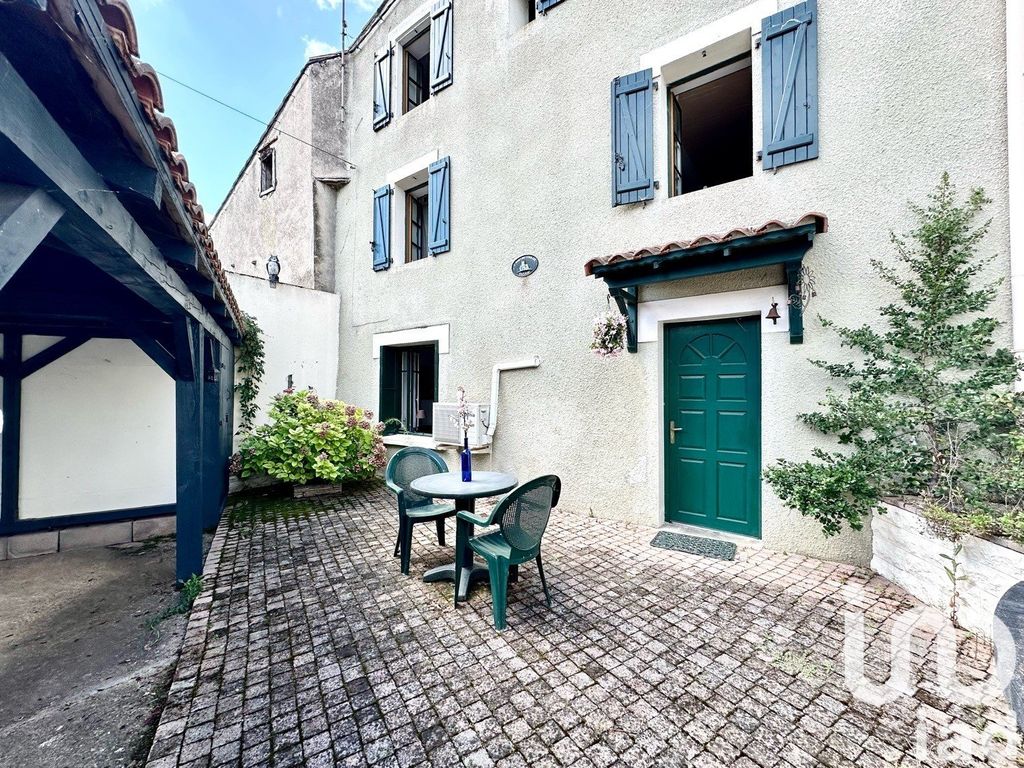 Achat maison à vendre 3 chambres 80 m² - Cailhau